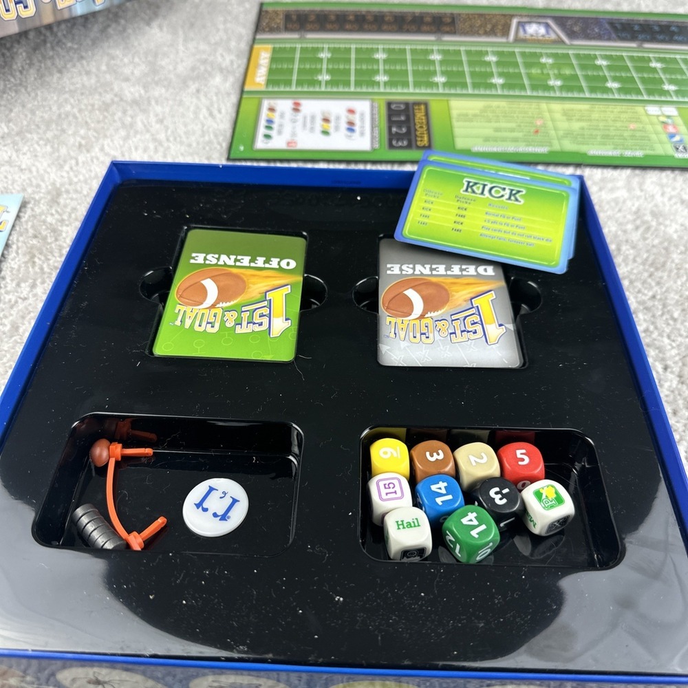 1st & Goal Football Board Game R&R Games 2013 Complete Dice & Card Strategy Game - Picture 4 of 6